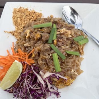 Siamese Garden - Pad Thai - Thai Near Me - Marina Del Rey, California Siamese Garden - Pad Thai - Thai Near Me - Marina Del Rey, California