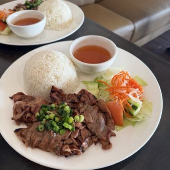 Tran Kitchen Vietnamese Cuisine - R2. Grilled Meat over Rice (Pork) - Vietnamese Near Me - Folsom, California Tran Kitchen Vietnamese Cuisine - R2. Grilled Meat over Rice (Pork) - Vietnamese Near Me - Folsom, California