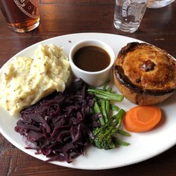 Hook Norton Brewery Visitor Centre - Steak & Ale pie at Hook Norton Brewery in Hook Norton, UK.