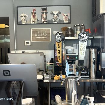 Ethan's Eatery - Cute decor - Breakfast & Brunch Near Me - Oroville, California