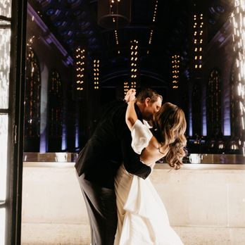 Union Trust - dramatic sparkler entrance pc: avonnephotography - Venues & Event Spaces Near Me - Philadelphia, Pennsylvania Union Trust - dramatic sparkler entrance pc: avonnephotography - Venues & Event Spaces Near Me - Philadelphia, Pennsylvania