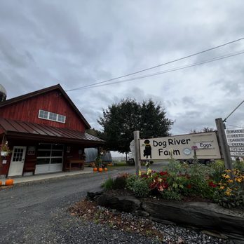Dog River Farm - the entrance to the farm - Farmers Market Near Me - Berlin, Vermont
