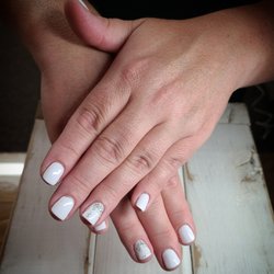 Astéria Rising - Gel Manicure