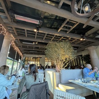 Oliver's Trattoria - Outside patio - Italian Near Me - Irvine, California