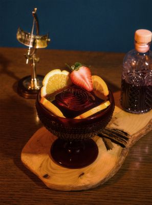 Old Wives' Tale by null