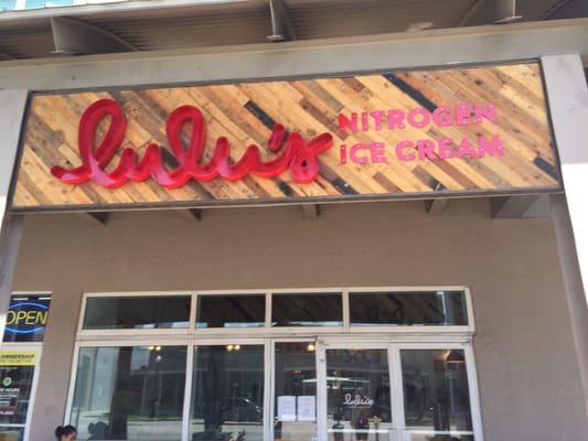 Lulu's Nitrogen Ice Cream by null