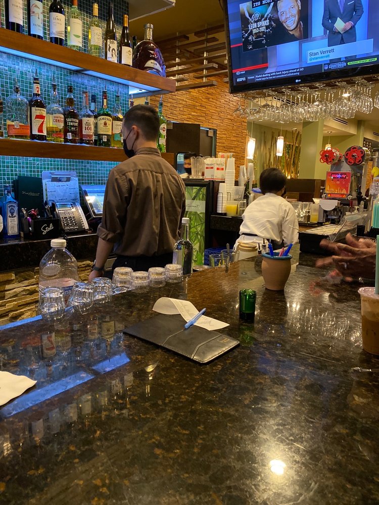 Mai's Restaurant