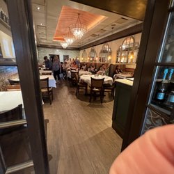 Taormina Ristorante & Pizzeria - Indoor seating