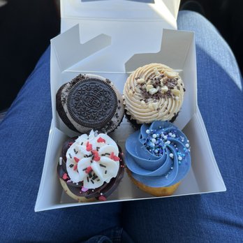 The Cupcakery - Oreo, Chocolate Peanut Butter, Blueberry Lemon and Red Velvet. - Cupcakes Near Me - Las Vegas, Nevada The Cupcakery - Oreo, Chocolate Peanut Butter, Blueberry Lemon and Red Velvet. - Cupcakes Near Me - Las Vegas, Nevada