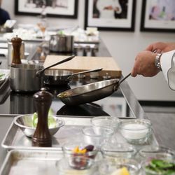 De Gustibus - Capturing every moment on stage with the chef