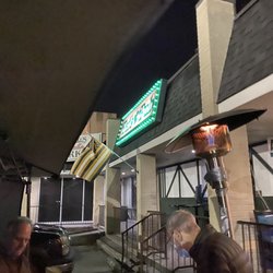 Pat's Pub
