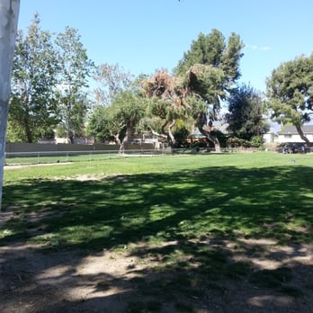 Baldy View Dog Park - Large area to run. - Dog Parks Near Me - Upland, California Baldy View Dog Park - Large area to run. - Dog Parks Near Me - Upland, California