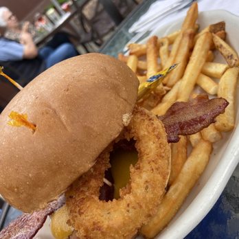 Brad's Restaurant - Seafood Near Me - Pismo Beach, California