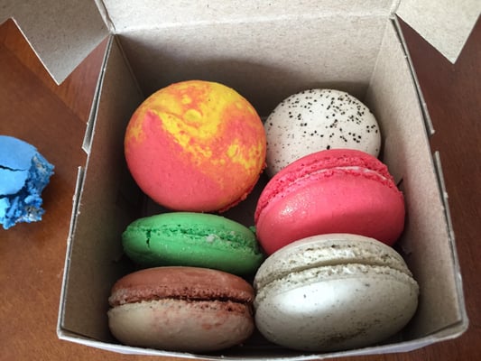 Bon Macaron Patisserie by null