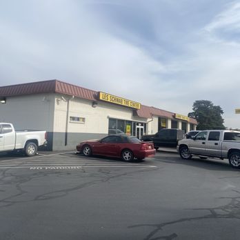 Les Schwab Tire Center - 5 stars - Tires Near Me - Pasco, Washington Les Schwab Tire Center - 5 stars - Tires Near Me - Pasco, Washington