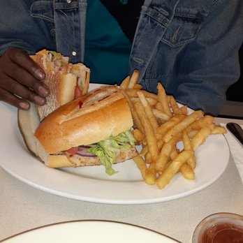 Deluxe Diner - Cafes Near Me - Newark, New Jersey