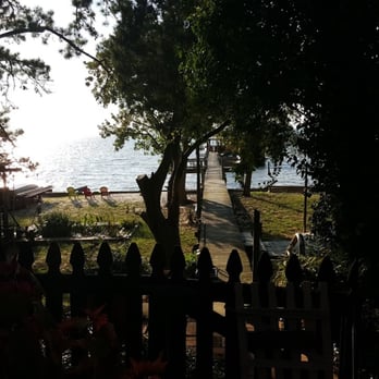 Bay Breeze Guest House - Bed & Breakfast Near Me - Fairhope, Alabama