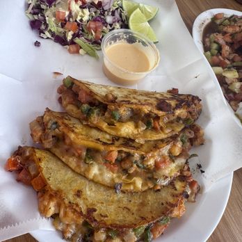 Mariscos La Pasadita - New Mexican Cuisine Near Me - Los Angeles, California Mariscos La Pasadita - New Mexican Cuisine Near Me - Los Angeles, California