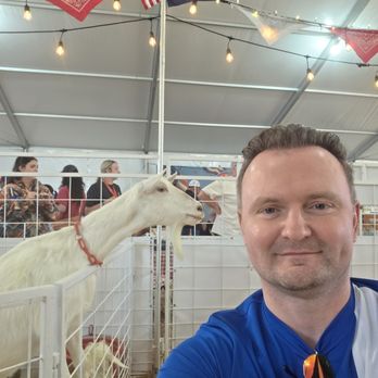 Florida State Fairgrounds - Heyyyyyyy selfies with animals - Festivals Near Me - Tampa, Florida Florida State Fairgrounds - Heyyyyyyy selfies with animals - Festivals Near Me - Tampa, Florida