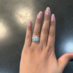 Fashion Island Jewelers - Alex did an excellent job with my order. I asked to put my 3 wedding bands together into one and he did it beautifully!