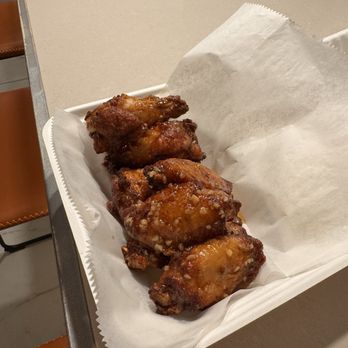 Dzo Boba - Garlic butter wings - Bubble Tea Near Me - Houston, Texas