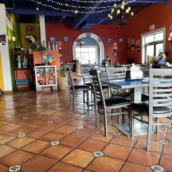 El Tequila Salsa - The dining room.