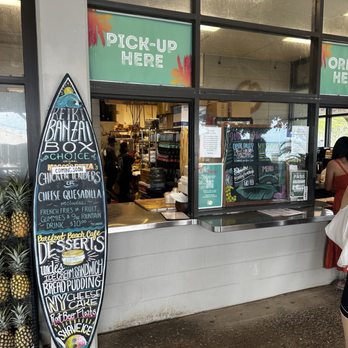 Barefoot Beach Cafe - Front of cafe - Breakfast & Brunch Near Me - Honolulu, Hawaii