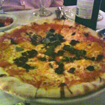 Cafe Amici - Pizza Margherita - Italian Near Me - Beverly Hills, California