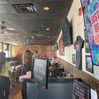 Duff's Famous Wings - Chicken Wings Near Me - Niagara Falls, New York Duff's Famous Wings - Chicken Wings Near Me - Niagara Falls, New York