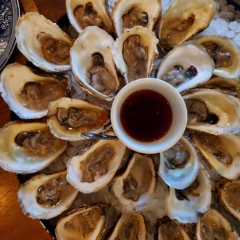 Hydra Estiatorio - Mostly unfresh oysters. Terrible experience. No customer service. - Mediterranean Near Me - Vancouver, British Columbia