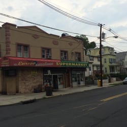 Europa Pombalense Supermarket - Neighborhood Grocery