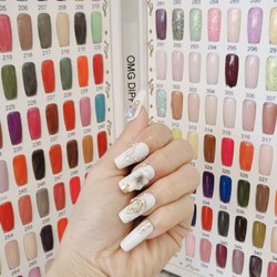 Holly Nails & Hair