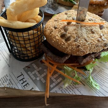 Rust - Venison Burger - Venison steak - in a burger - Burgers Near Me - Turangi, WKO