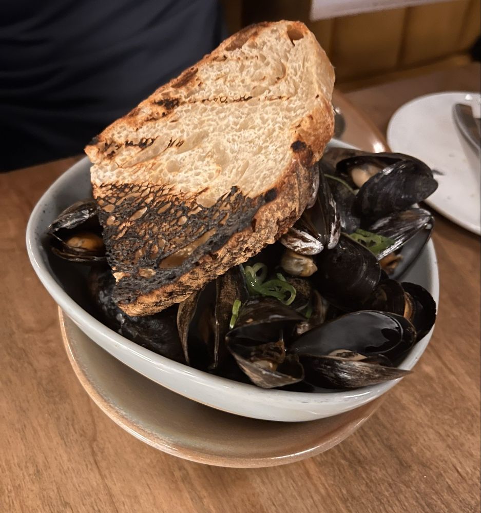 Claddagh Oyster House