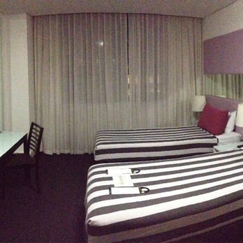 Vibe Hotel Sydney - The pink, purple and lime room - Hotels Near Me - Sydney, NSW Vibe Hotel Sydney - The pink, purple and lime room - Hotels Near Me - Sydney, NSW