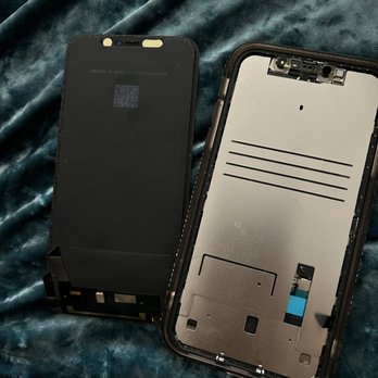 Senor iPhone - two parts - Mobile Phone Accessories Near Me - Las Vegas, Nevada Senor iPhone - two parts - Mobile Phone Accessories Near Me - Las Vegas, Nevada