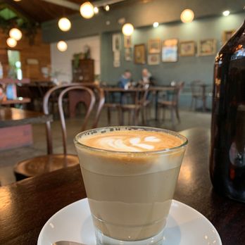 Louis - Café Latté - Cafes Near Me Louis - Café Latté - Cafes Near Me