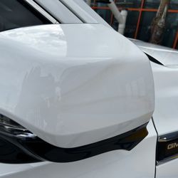 Fast5Xpress Car Wash - Damage to mirror clearly from brushes