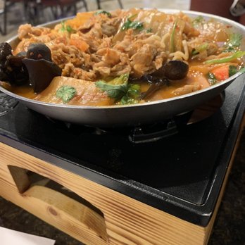 Basil Thai - Thai Near Me - Austin, Texas