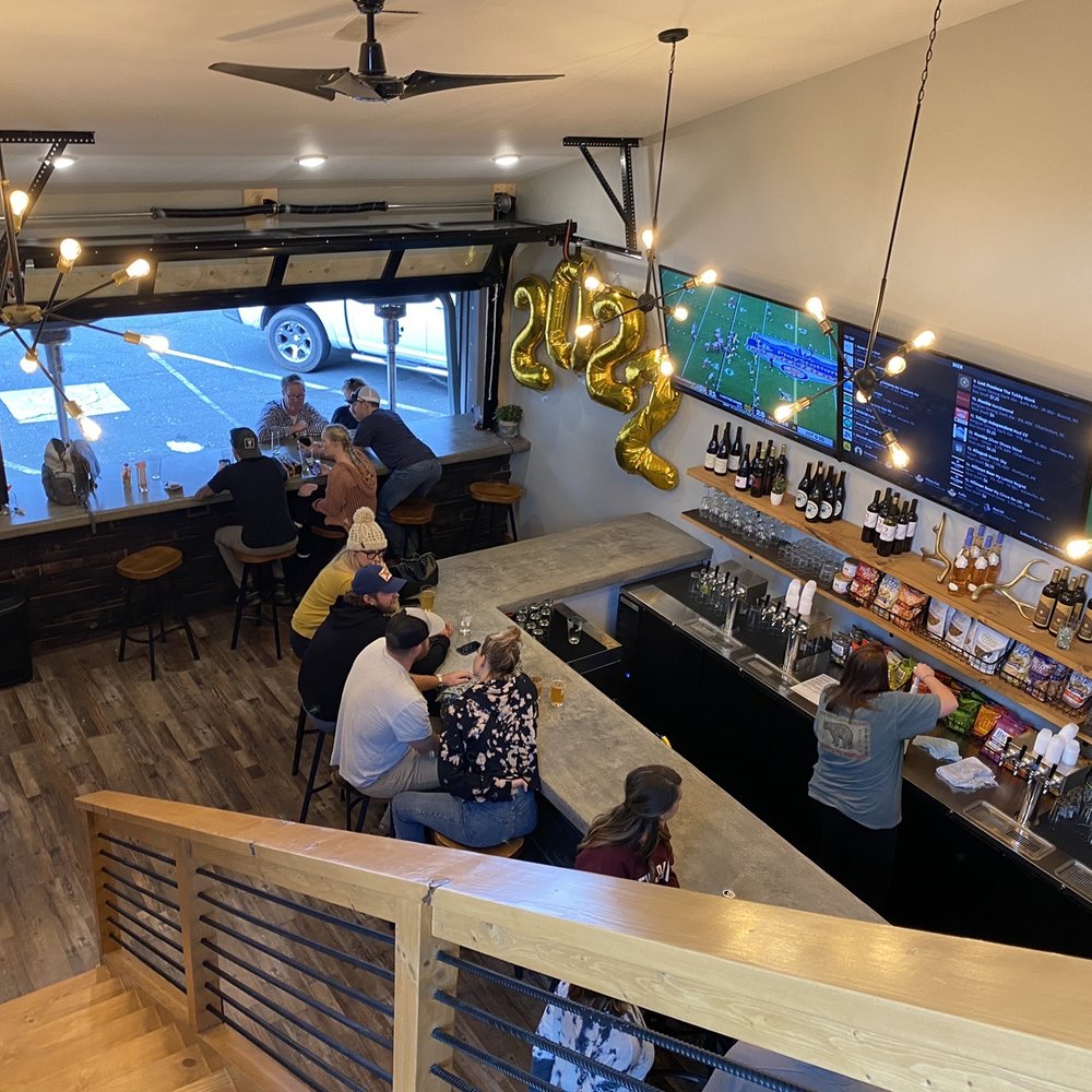 Blind Elk Tap Room - Downstairs bar - Sports Bars Near Me - Banner Elk, North Carolina Blind Elk Tap Room - Downstairs bar - Sports Bars Near Me - Banner Elk, North Carolina