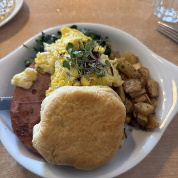 O-Town Eats - Eggs, ham, potatoes, busquit - Breakfast & Brunch Near Me - Ogden, Utah