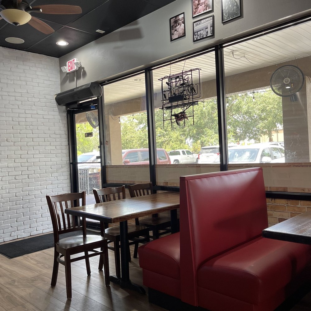 East Coast Pizza - Booths and tables - Pizza Near Me - Riverview, Florida
