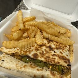 Main Course Food Truck - Philly cheesesteak quesadilla
