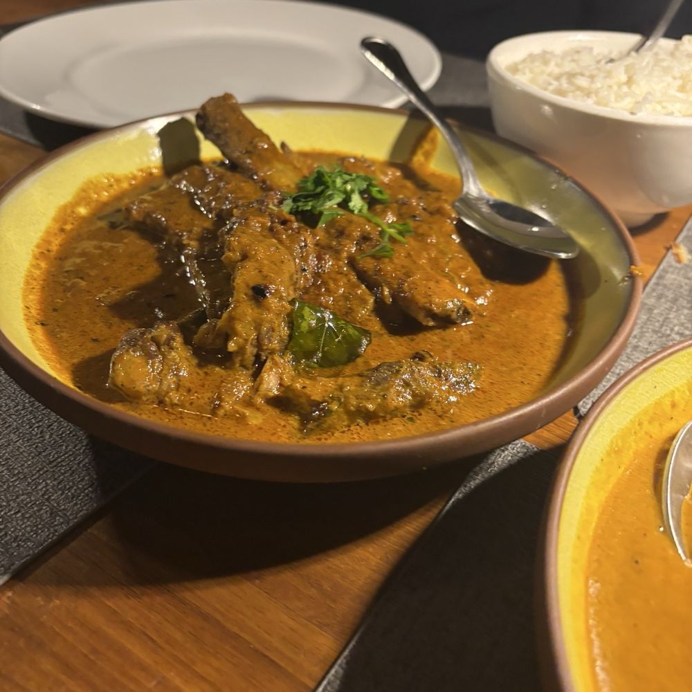 Lungi - Short ribs curry - Cocktail Bars Near Me - New York, New York