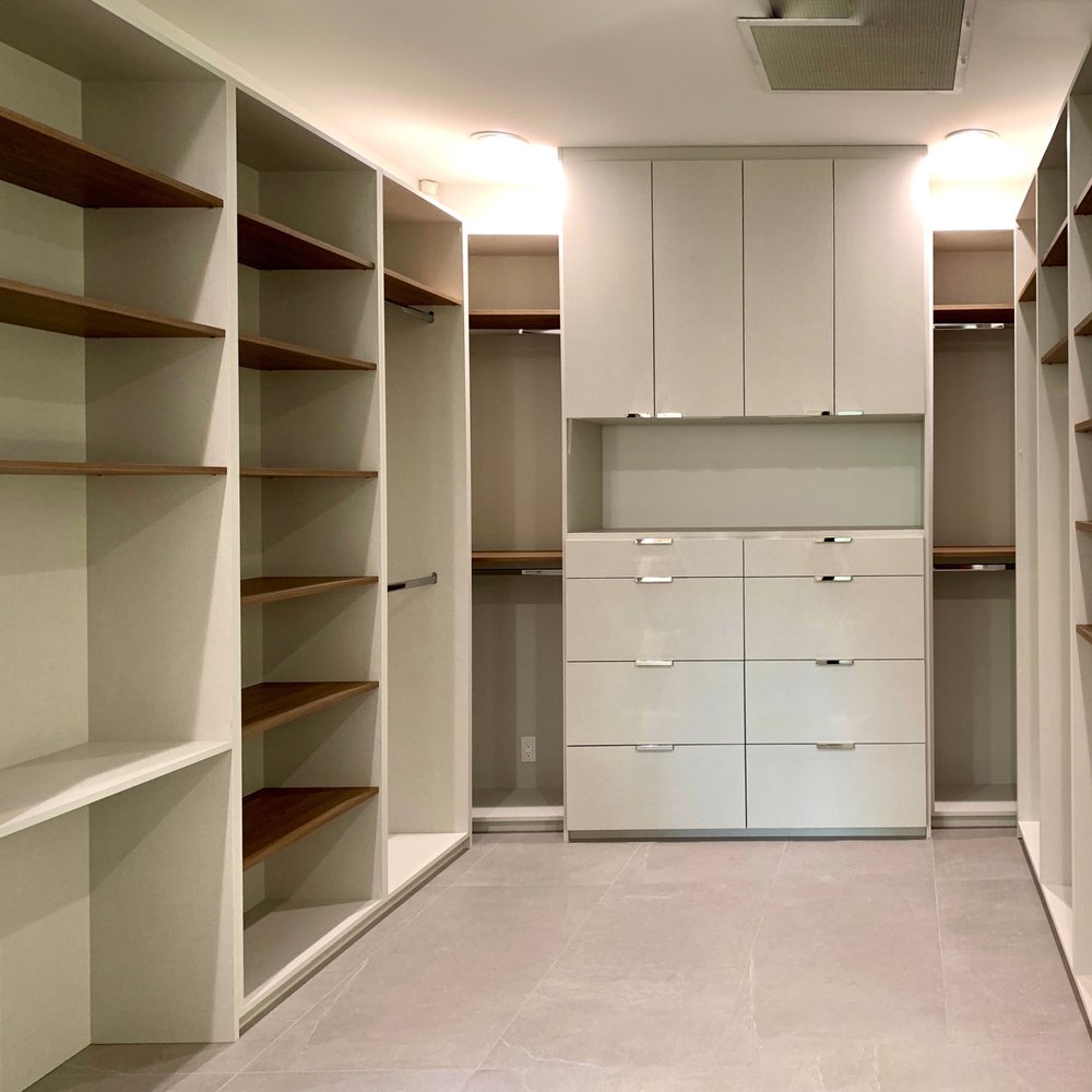 LV Cabinets World - Walk-in closet - Cabinetry Near Me - Las Vegas, Nevada LV Cabinets World - Walk-in closet - Cabinetry Near Me - Las Vegas, Nevada