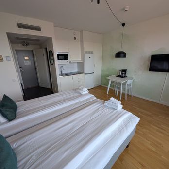 ApartDirect Älvsjö - Studio - Hotels Near Me - Älvsjö, Alberta