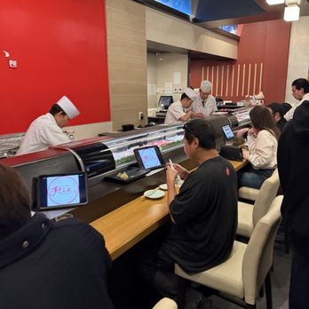 Sushi Zanmai - Bar seating - Sushi Bars Near Me - Los Angeles, California