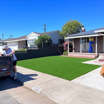 Emerald Greens Grass - We do installs all over the Peninsula, Palo Alto, San Mateo, half moon bay. Yards, parks, schools, we do it all. Give us a call today! - Artificial Turf Near Me - Half Moon Bay, California