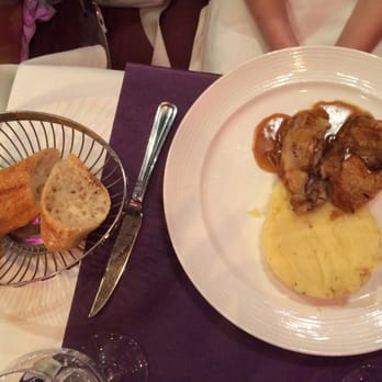 Capucine Café - Chicken with mashed potatoes - Brasseries Near Me - Paris, 75 Capucine Café - Chicken with mashed potatoes - Brasseries Near Me - Paris, 75