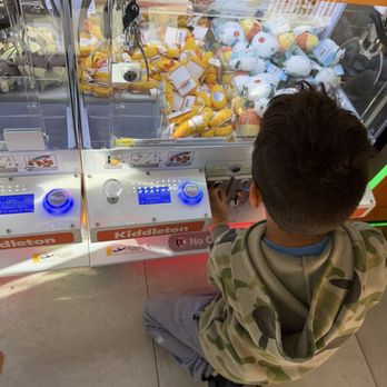 Kung Fu Tea - $1 per coin per play - Bubble Tea Near Me - Redwood City, California